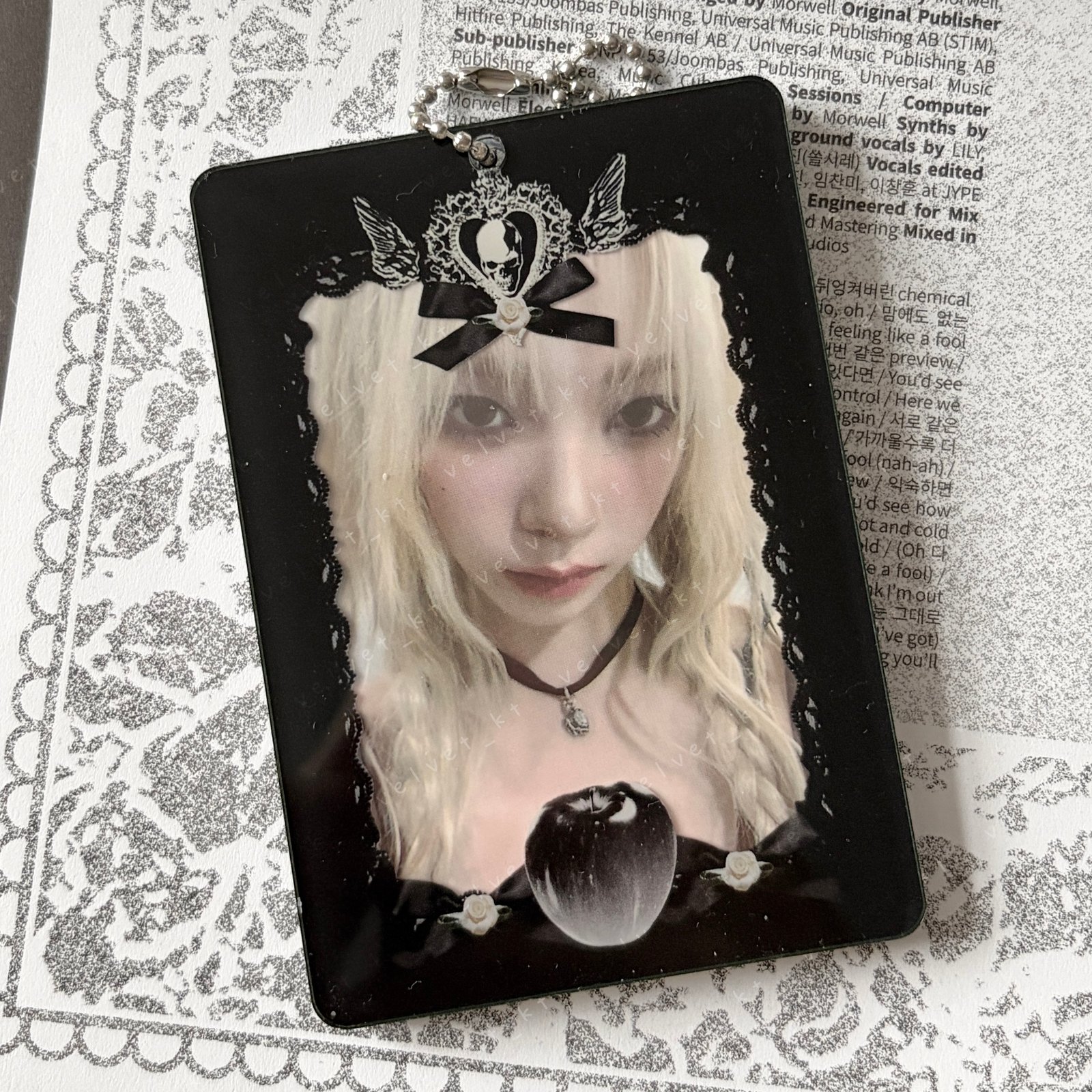 death+note+pc+holder+B.jpg?